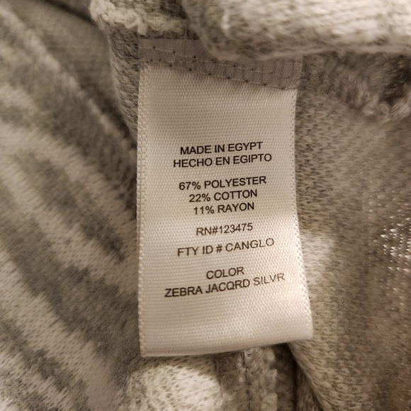 Ellen Tracy Gray Zebra Print Sweater M - Picture 6 of 6